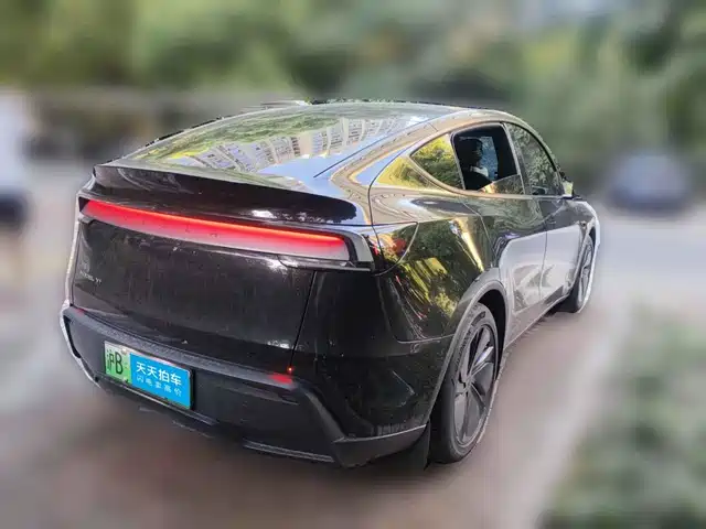 Tesla Model Y 2026 Long Range Rear-Wheel Drive — фото 2