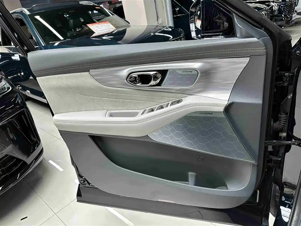 GAC Trumpchi Trumpchi GS8 2022 Hybrid Series 2.0TM 4WD Premium Edition (7-Seater) фото 26