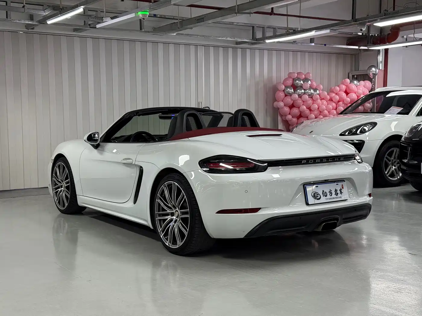 Porsche 718 2016 Boxster 2.0T фото 14