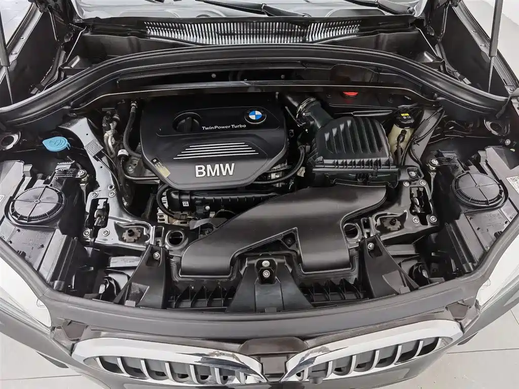BMW X1 2018 sDrive18Li Fashion Model фото 6