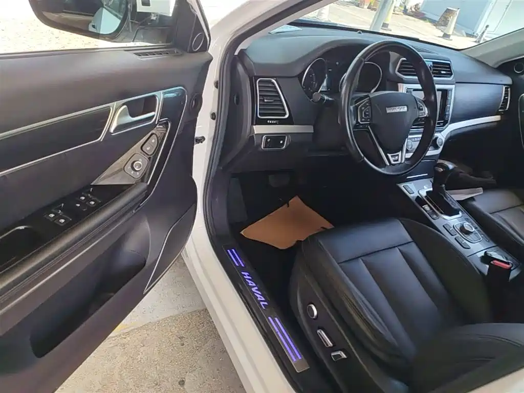 Haval H6 Coupe 2015 Blue Label 2.0T 2WD Premium фото 16