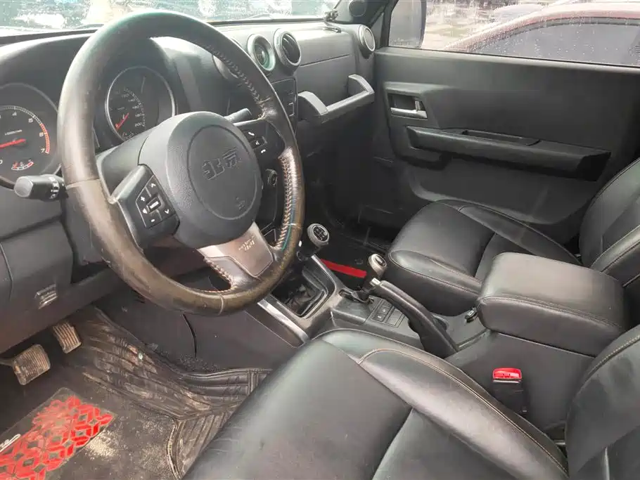 BAIC ORV Beijing Offroad BJ40 2016 Model 40L 2.0T Manual 4WD Premium фото 12
