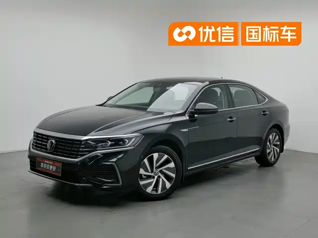 Volkswagen Passat New Energy 2022 430PHEV Hybrid Luxury Edition — фото 1