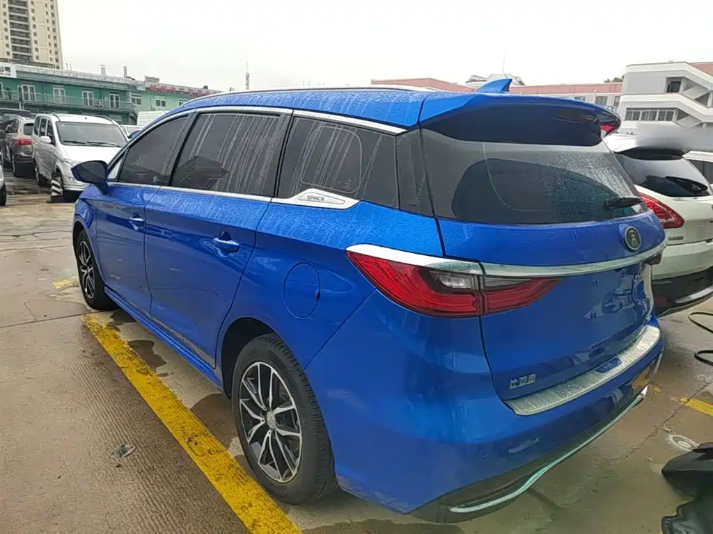 BYD Song MAX 2017 1.5T Auto Smart Connect Premium 7-seater фото 5