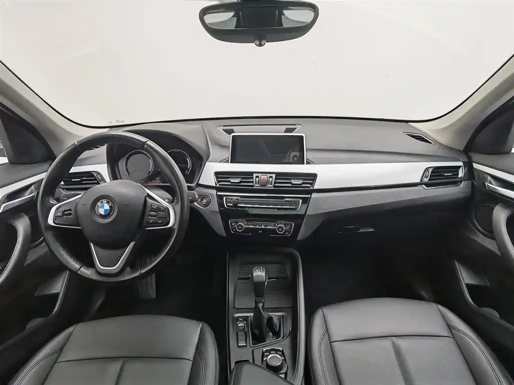 BMW X1 2018 sDrive18Li Fashion Model фото 5