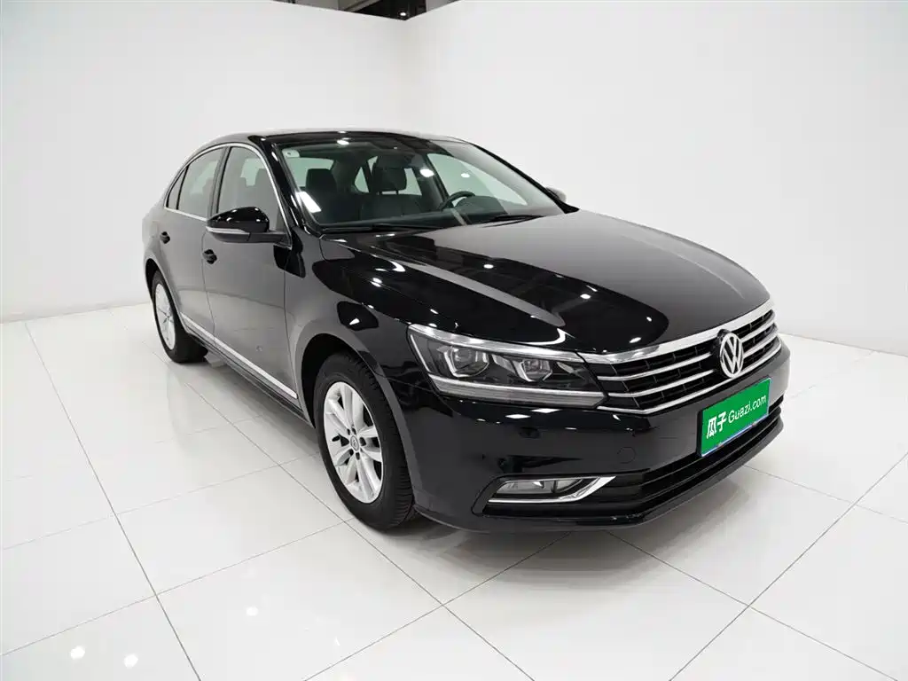 Volkswagen Passat 2016 330TSI DSG Honor Edition фото 4