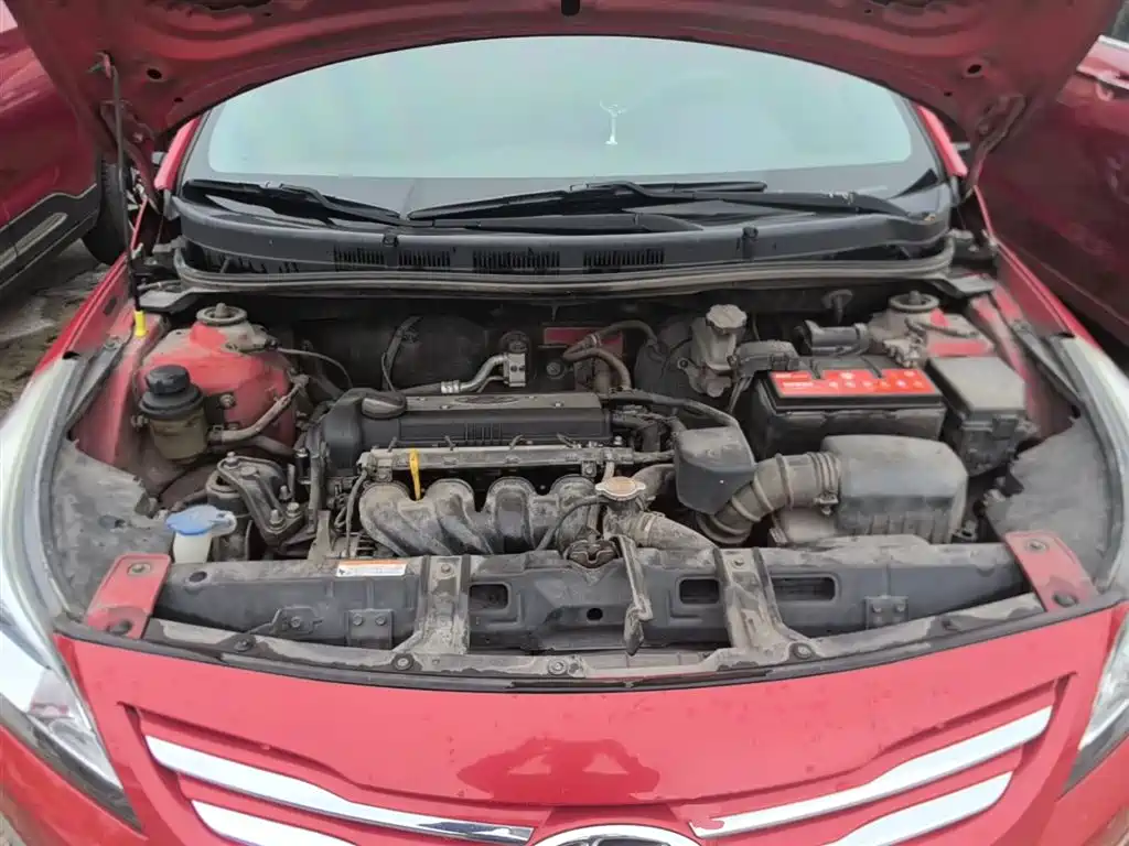 Hyundai Reina 2014 1.4L Manual GLX фото 20