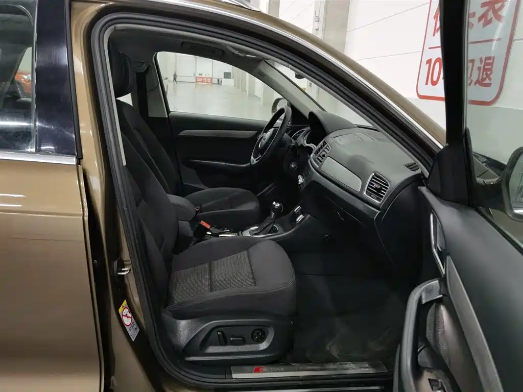 Audi Q3 2015 35 TFSI Progressive фото 23