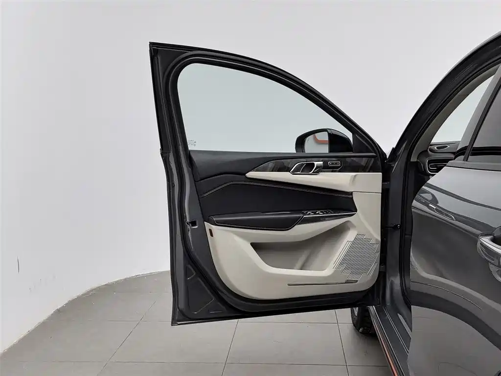 Lynk & Co 02 2019 1.5T DCT 2WD Shine Pro Edition China VI фото 8