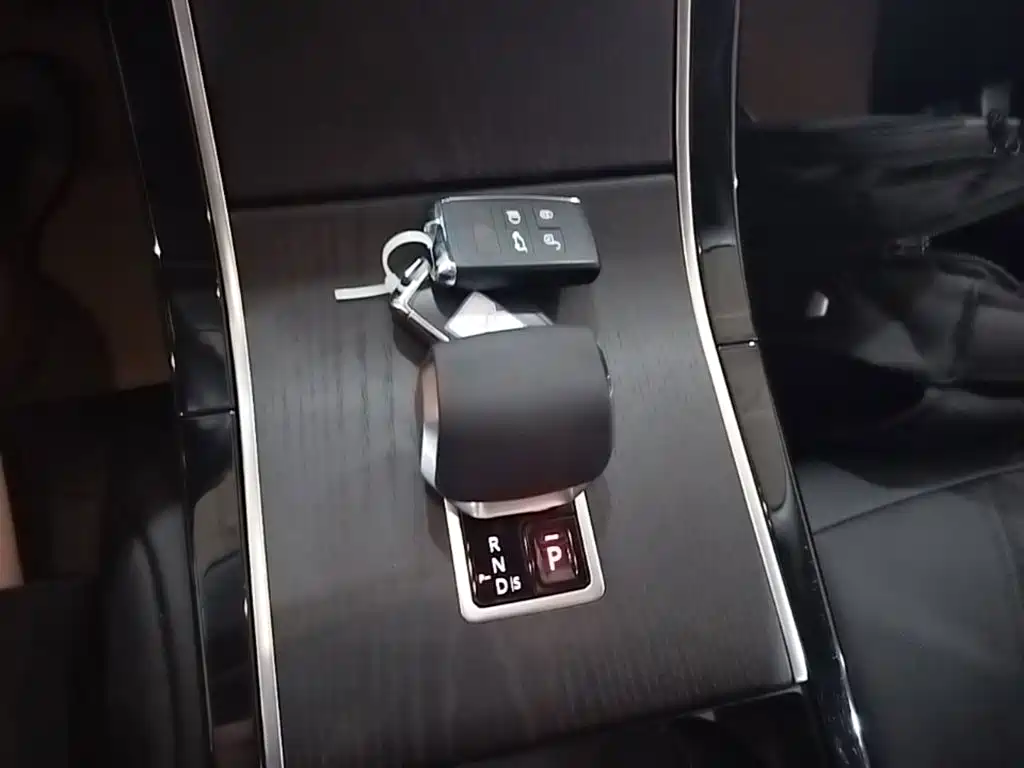 Land Rover Range Rover Evoque 2025 2024 Range Rover Evoque L 249PS Light Master Edition