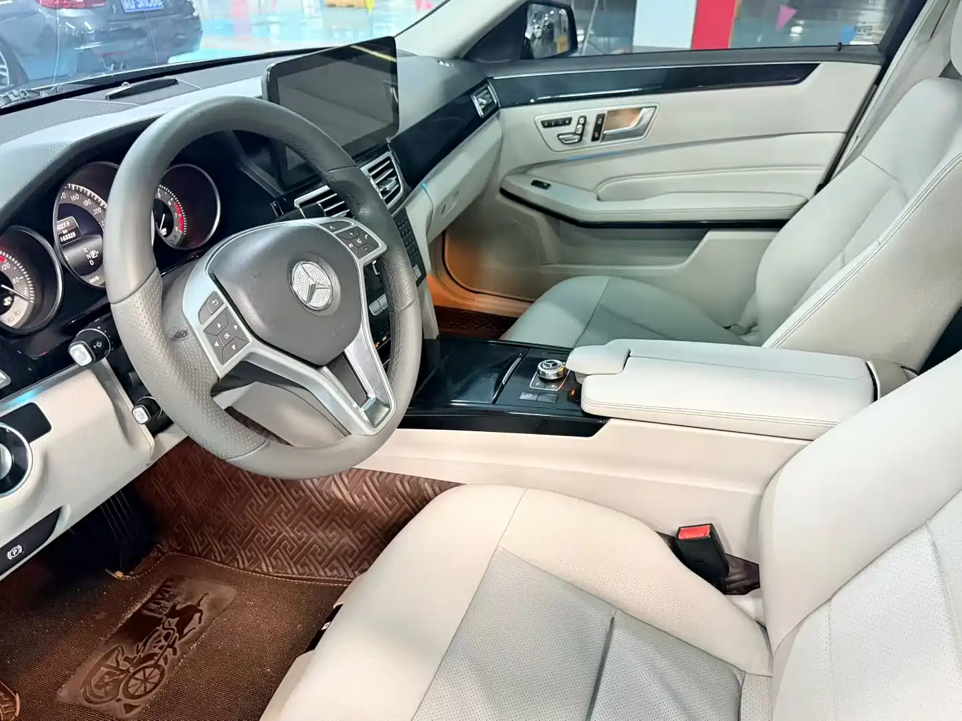 Mercedes-Benz E-Class 2014 E 260 L Sport фото 5