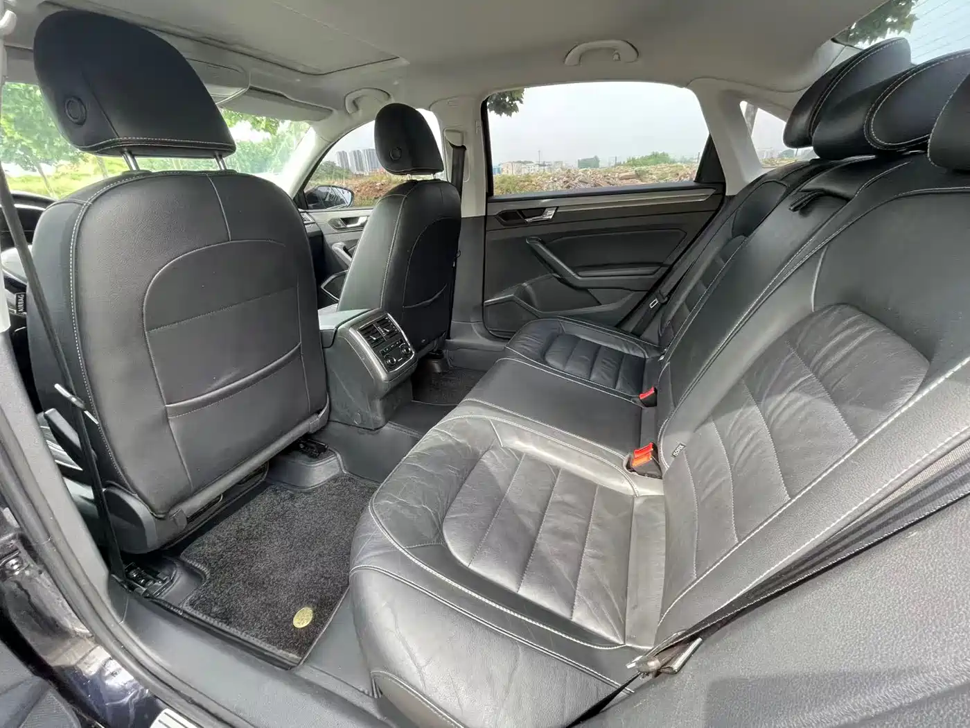 Volkswagen Passat 2017 330TSI DSG Prestige фото 6