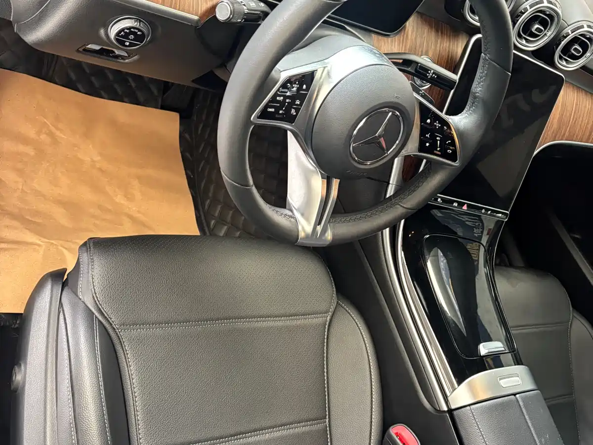 Mercedes-Benz C-Class 2023 C 260 L Sport фото 4