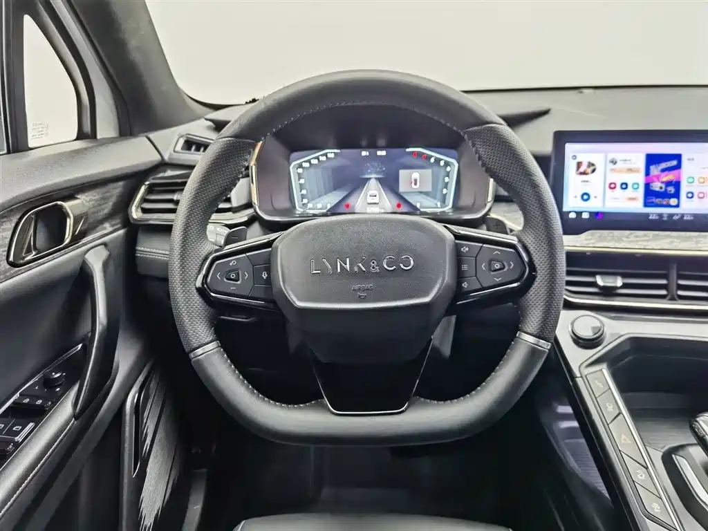 Lynk & Co 06 2020 1.5T Power Pro фото 11