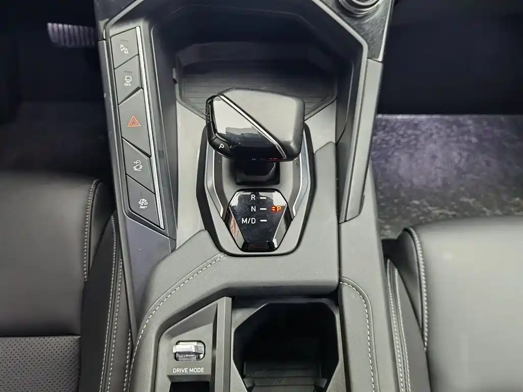 Lynk & Co 06 2020 1.5T Power Pro фото 13