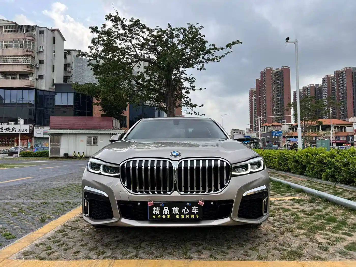 BMW 7 Series 2013 Model 740Li Luxury фото 2