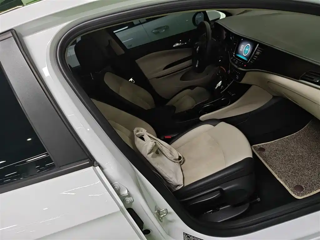 Buick Verano 2019 Sedan 15S Auto Leading фото 25