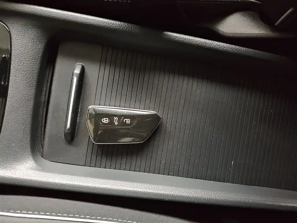 Volkswagen ID.3 2024 Pure Smart Edition фото 9