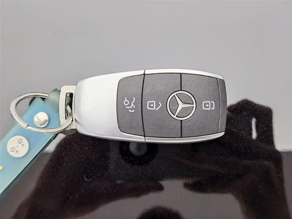 Mercedes-Benz GLB 2024 Facelift GLB 220 Dynamic фото 19