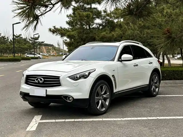 Infiniti Infiniti QX70 2013 3.7L Standard Edition