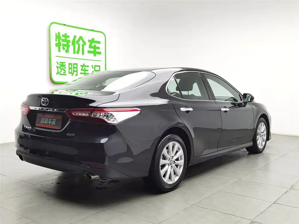 Toyota Camry 2019 Facelift 2.0G Luxury Edition фото 2
