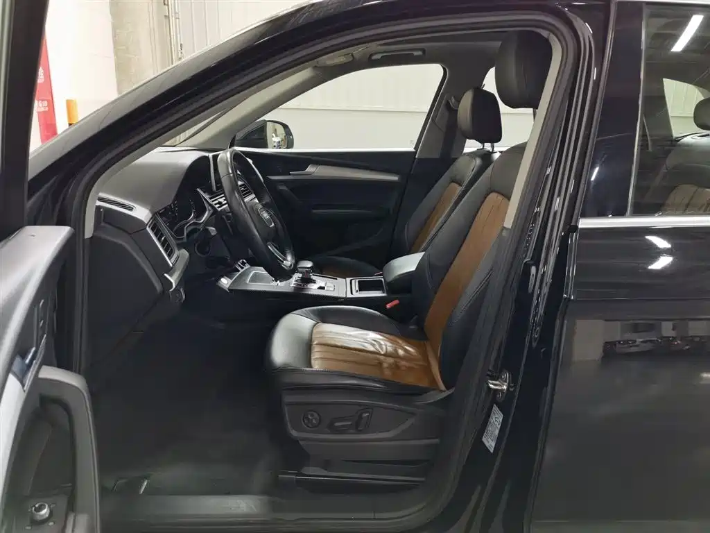 Audi Q5L 2020 40 TFSI Prestige Fashion фото 10