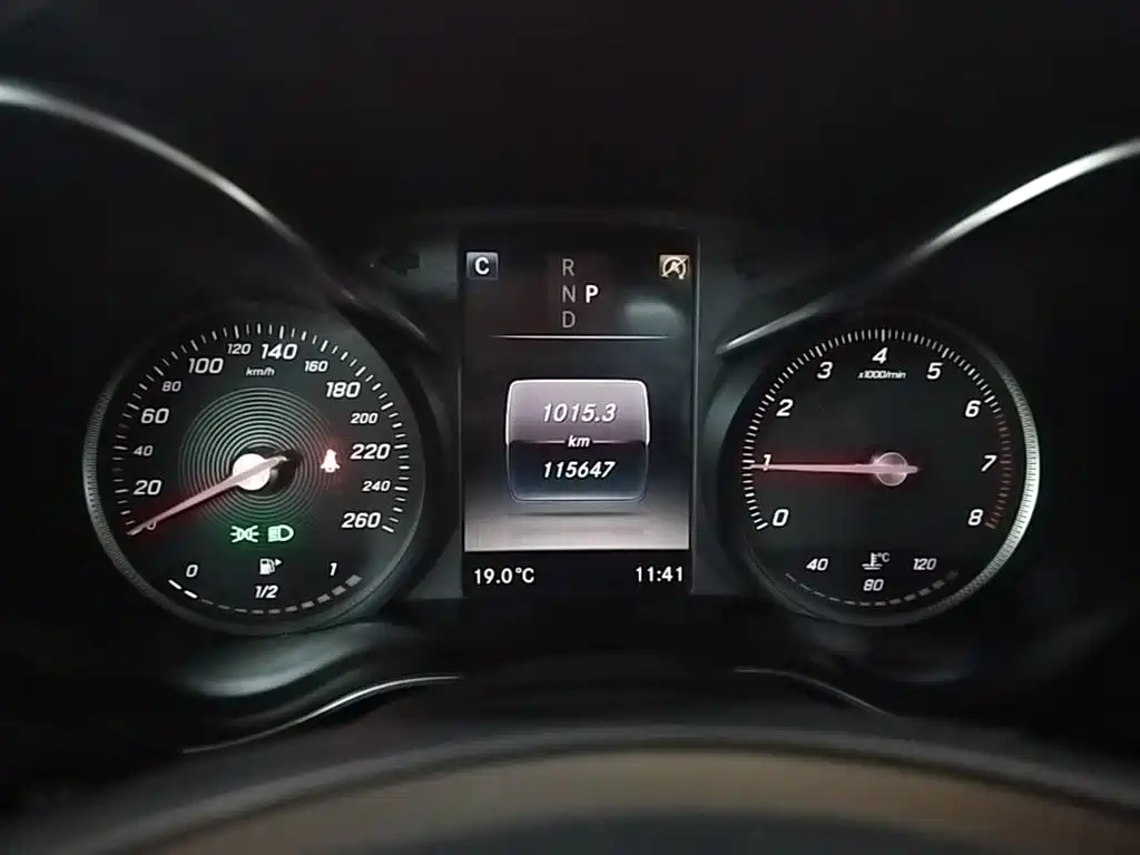 Mercedes-Benz GLC 2016 GLC 260 4MATIC Dynamic фото 12