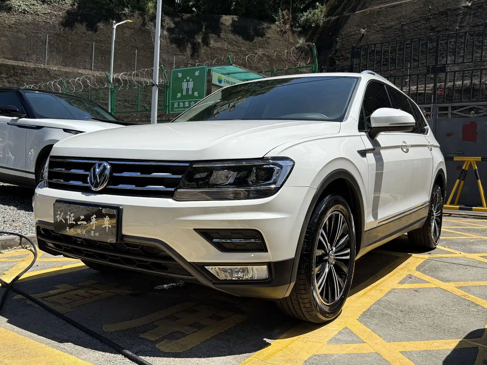 صورة 1 - Volkswagen Tiguan L