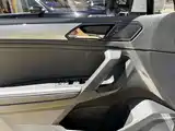 صورة 9 - Volkswagen Tiguan L