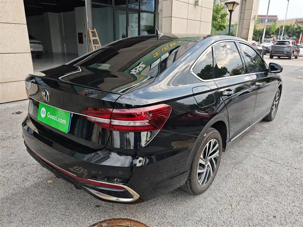 Volkswagen Lavida 2024 Model 300TSI DSG Starlight Leading Edition фото 7
