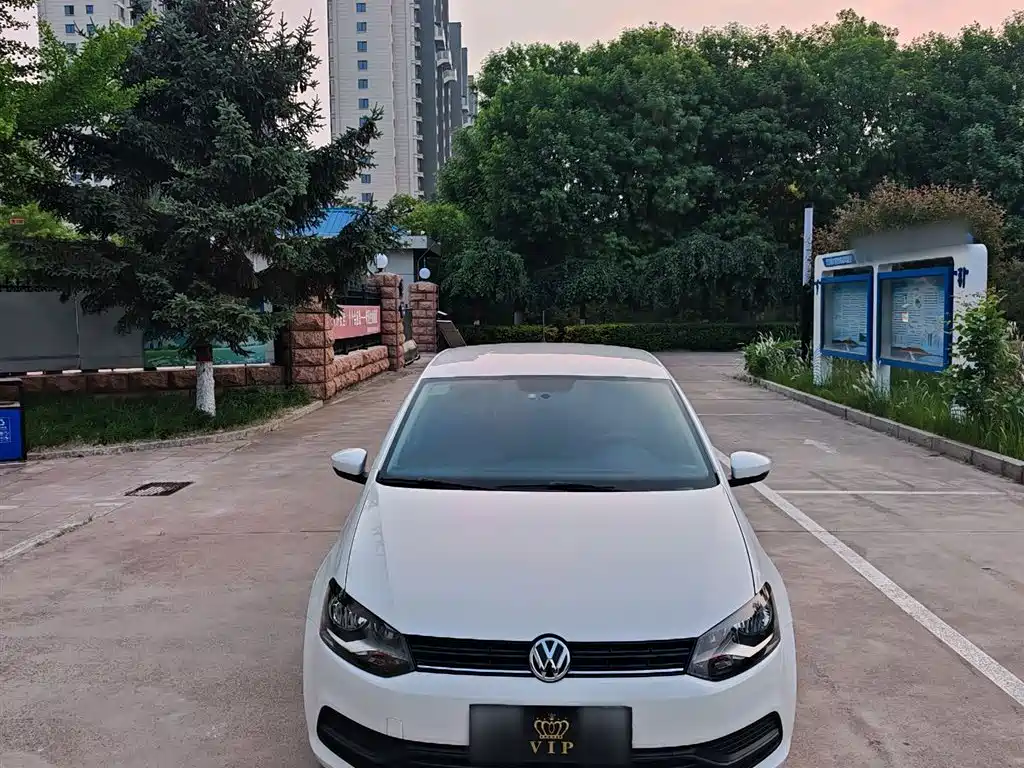 Volkswagen Polo 2016 1.4L Manual Trend фото 6