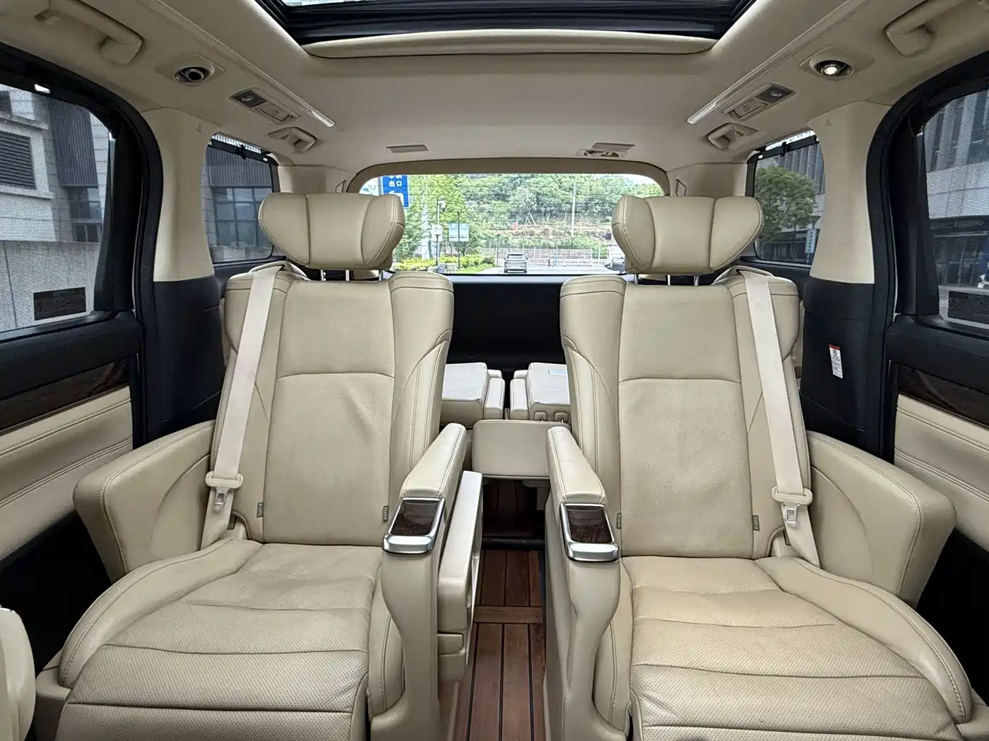 Toyota Alphard 2018 Facelift 3.5L Luxury Edition фото 15