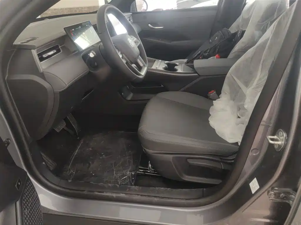 BYD Qin PLUS 2026 DM-i Smart Edition 128KM Progressive фото 11
