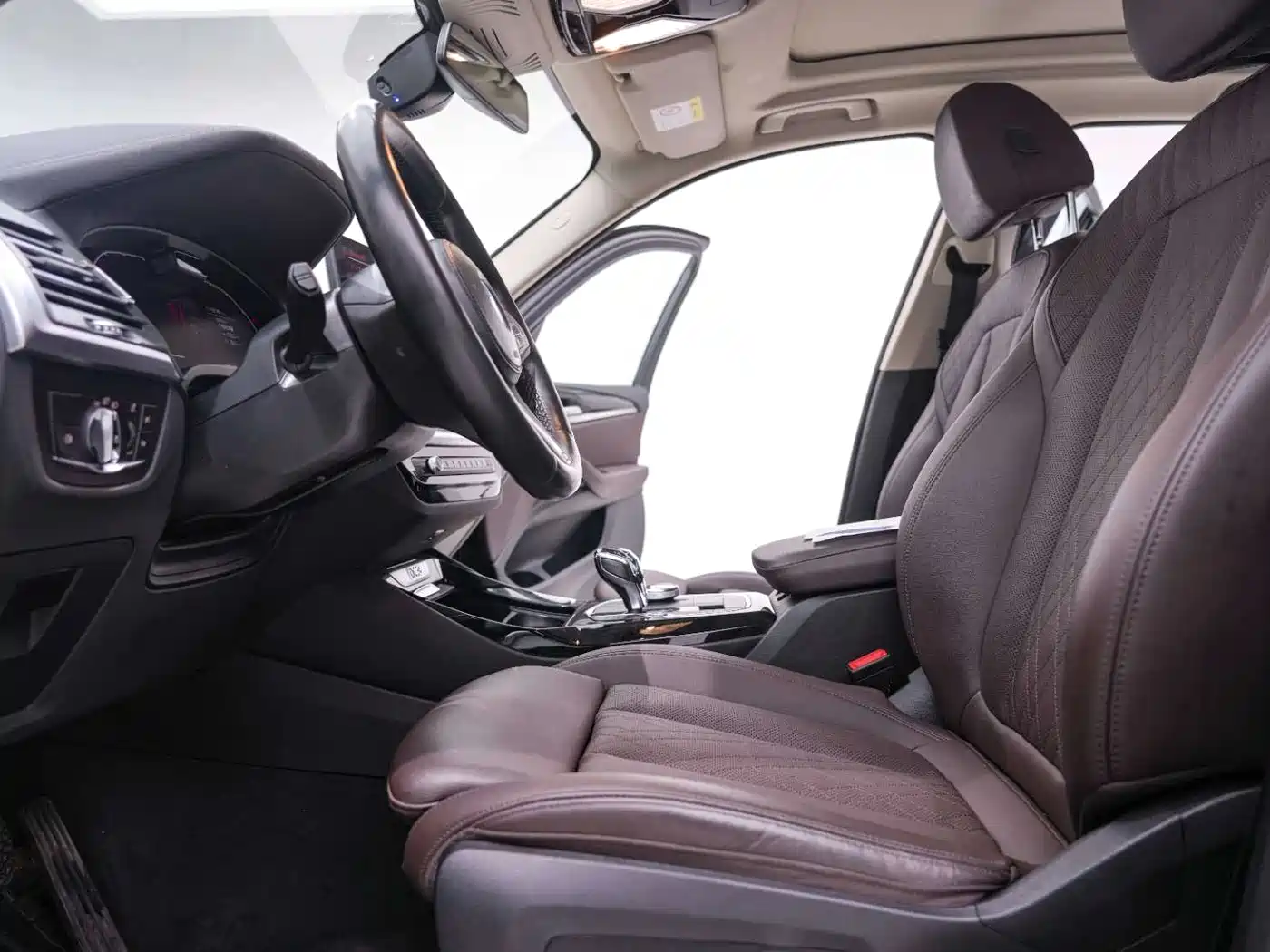 BMW iX3 2022 Facelift Leading Model фото 24