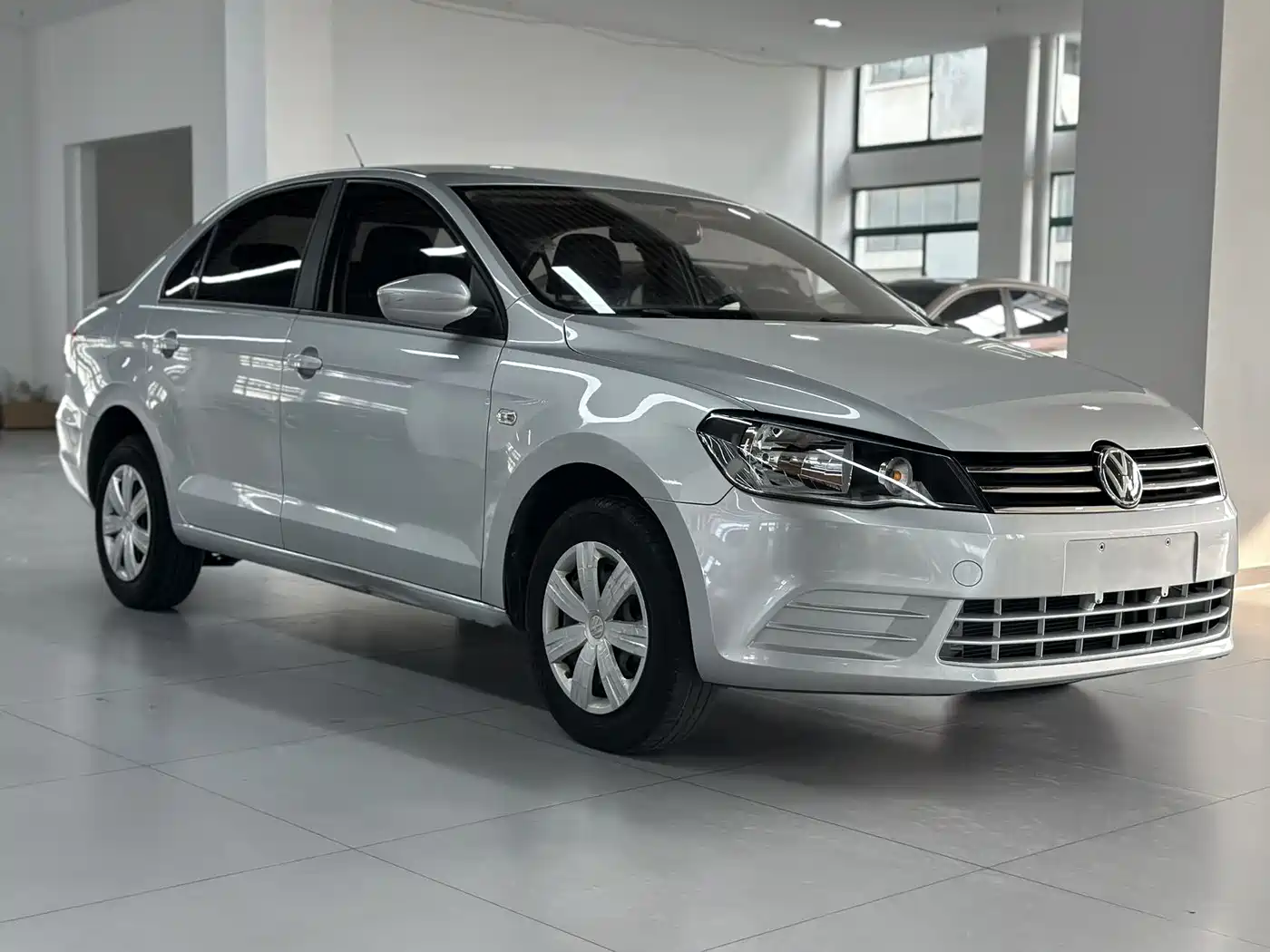Volkswagen Jetta 2015 1.6L Auto Trend фото 3