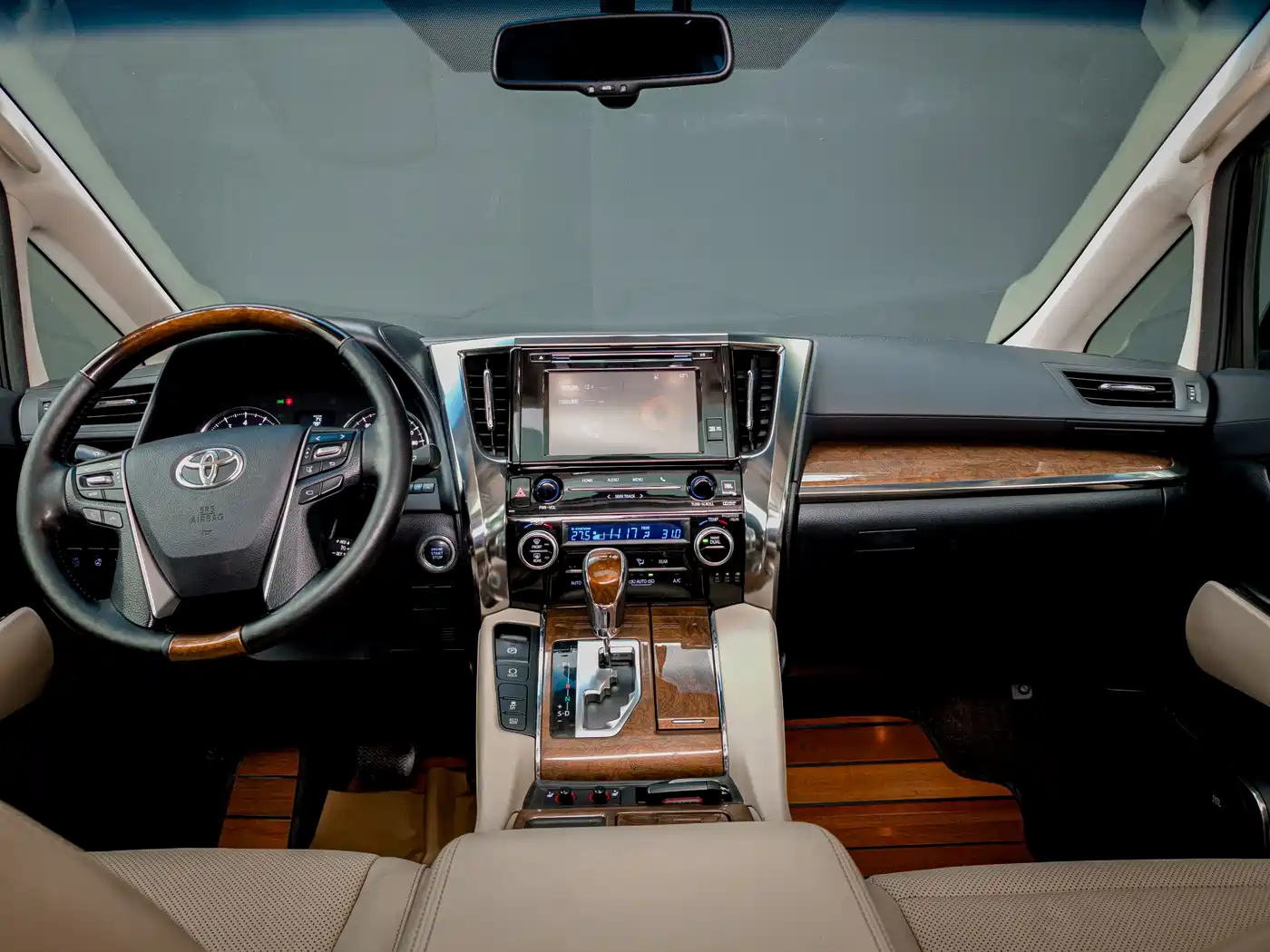 Toyota Alphard 2018 3.5L Premium фото 9