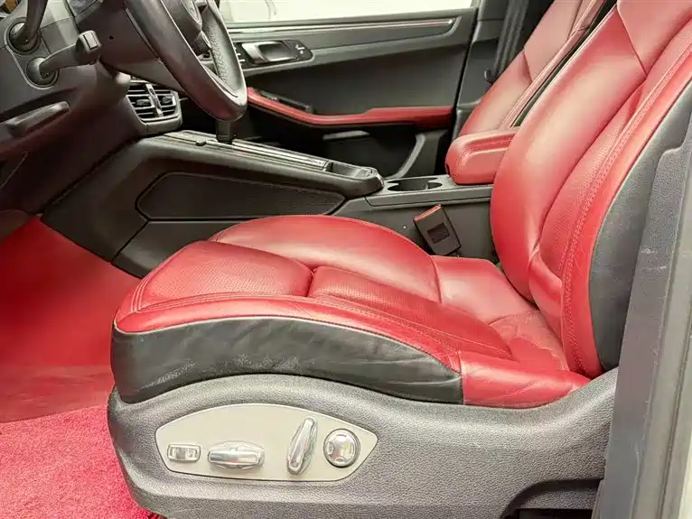 Porsche Macan 2023 Macan 2.0T фото 9