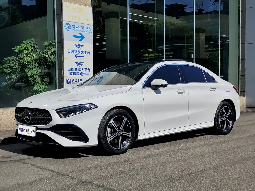 Mercedes-Benz A-Class 2023 A 200 L Fashion