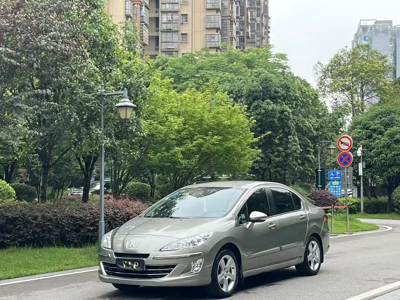 Peugeot 408 2013 2.0L Automatic Comfort Edition
