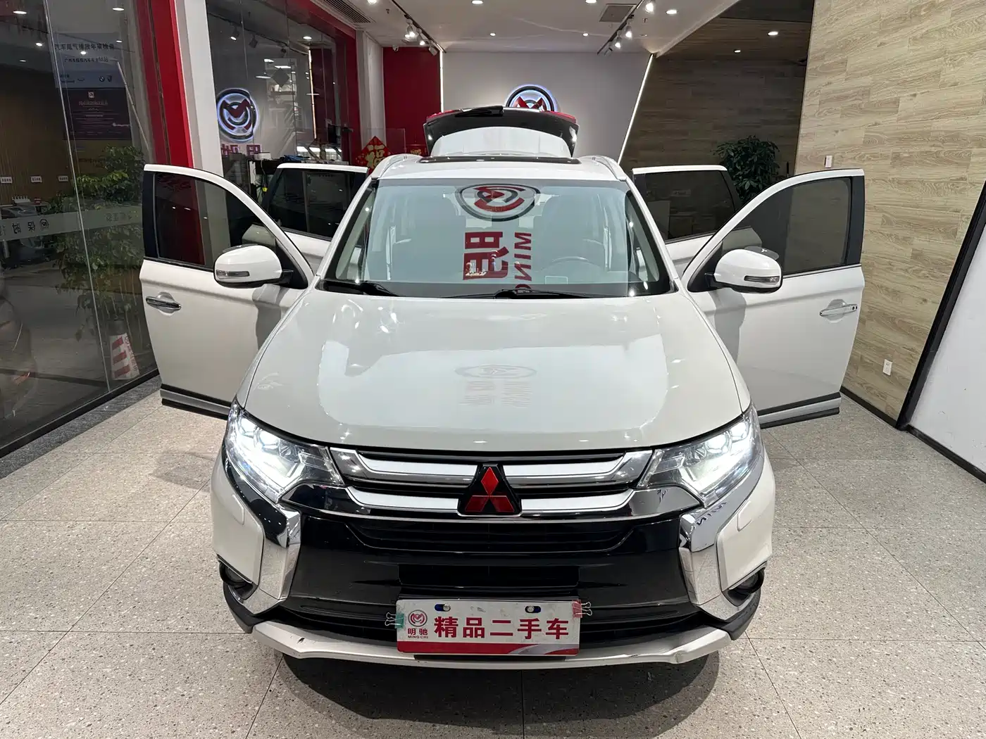 Mitsubishi Outlander 2016 2.4L 4WD Elite Edition 5-seater фото 27