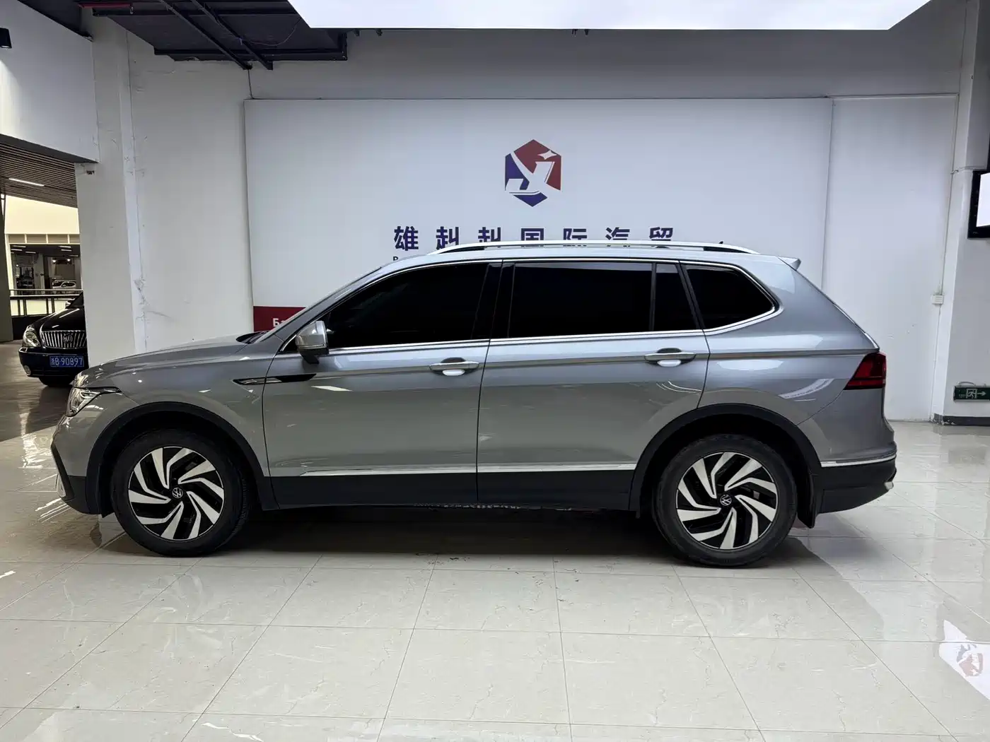 Volkswagen Tiguan L 2023 280TSI 2WD Trend Limited Edition фото 4