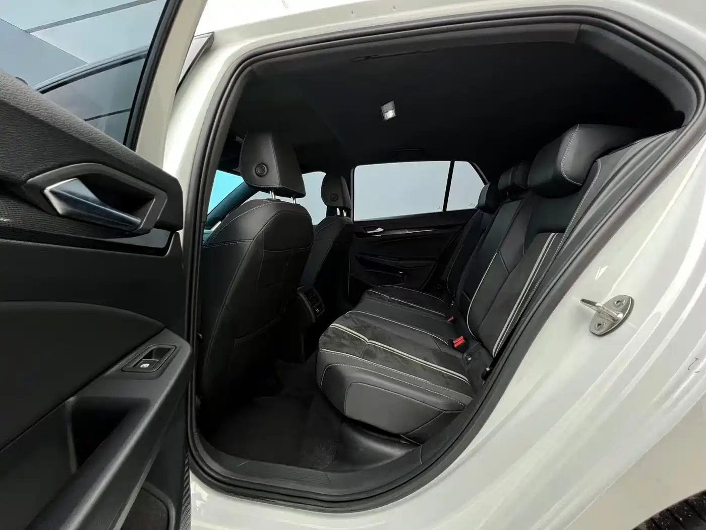 Volkswagen Golf 2021 280TSI DSG R-Line фото 13