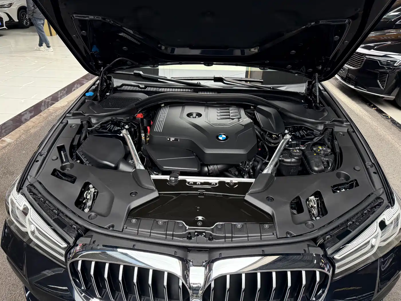 BMW 5 Series 2023 Facelift 530Li Leading M Sport Package фото 33