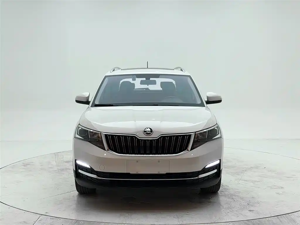 Škoda Kamiq 2022 1.5L Automatic Comfort Edition фото 2