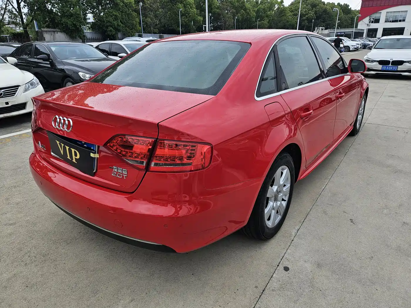 Audi A4L 2010 2.0 TFSI Standard фото 13