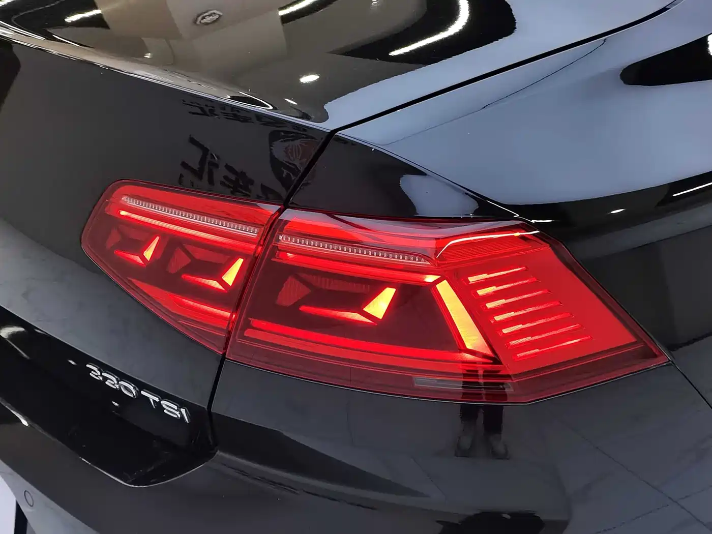Volkswagen Magotan 2020 330TSI DSG Leading фото 23