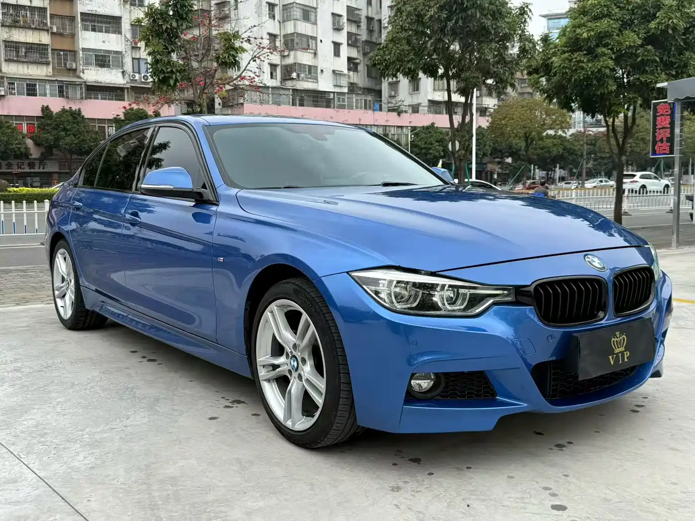 BMW 3 Series 2017 320Li M Sport фото 3