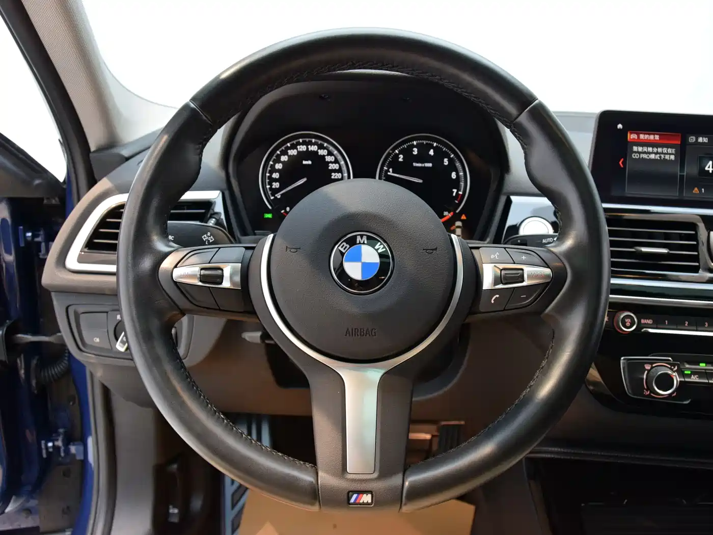 BMW 1 Series 2021 125i M Sport Black Night Edition фото 9