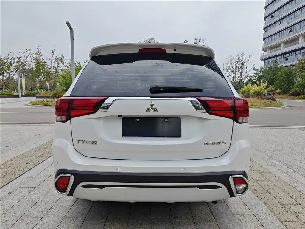 Mitsubishi Outlander 2019 2.0L 2WD Enjoy Edition 7-seater China V фото 5