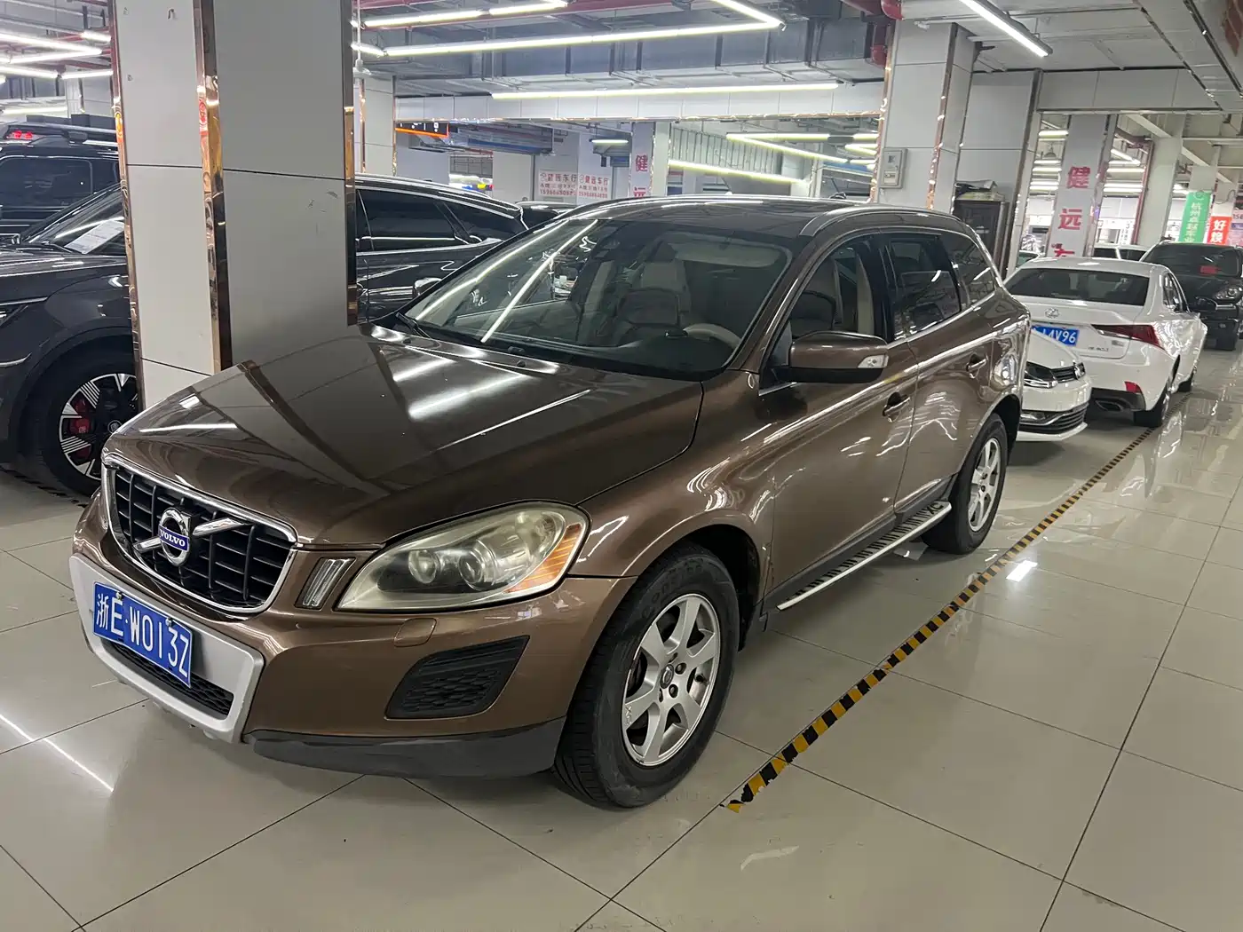 Volvo XC60 (Import) 2011 2011 2.0T Intelligent Premium Edition